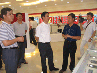 南平市委副書記黃福清、市委常委統(tǒng)戰(zhàn)部部長黃健平一行視察虹潤公司